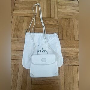 Gucci White Leather Shoulder Bag with Adjustable Strap